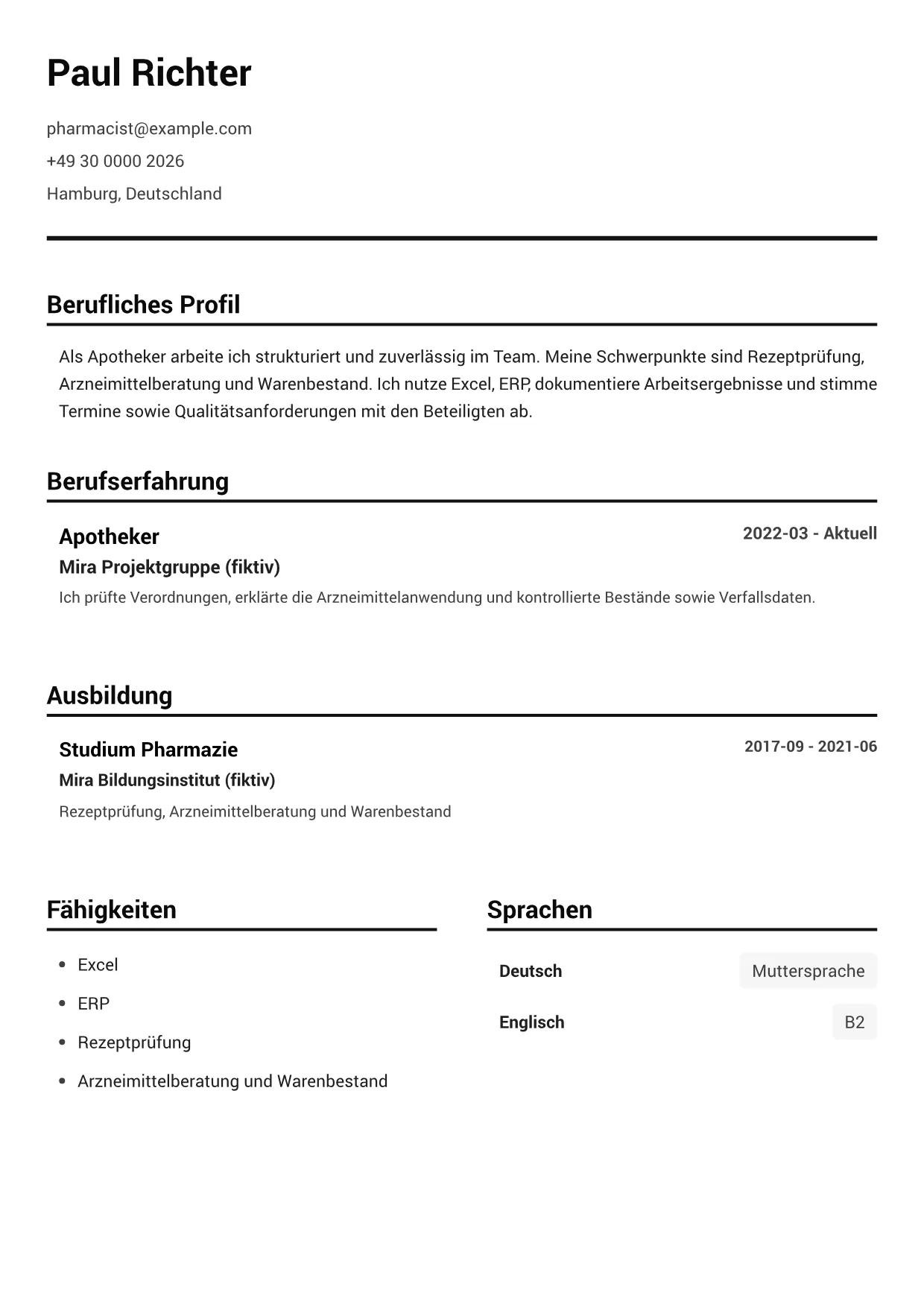 Lebenslauf-Beispiel: Apotheker – Schwarz-Weiß Klar (1/1)