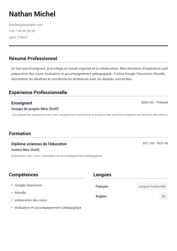 Enseignant CV – Gris Minimal